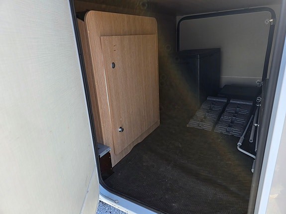 Sunlight Capron T 69 L / T 449 / T 738 20 of 21