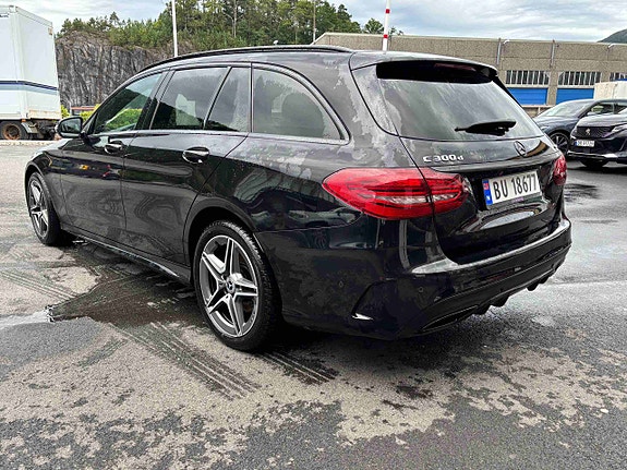 Mercedes-Benz C300 d 3 of 21