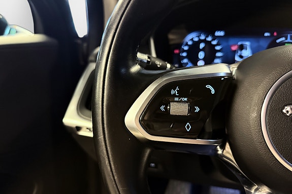 Jaguar I-PACE 30 of 30