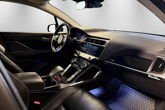 Jaguar I-PACE 22 of 30