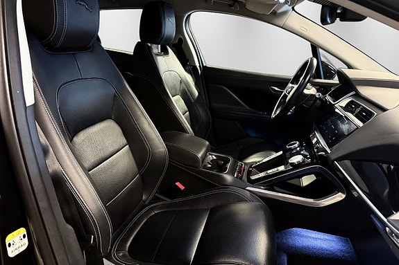 Jaguar I-PACE 21 of 30
