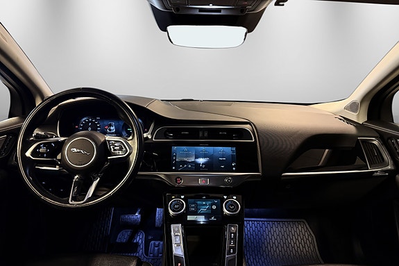 Jaguar I-PACE 28 of 30