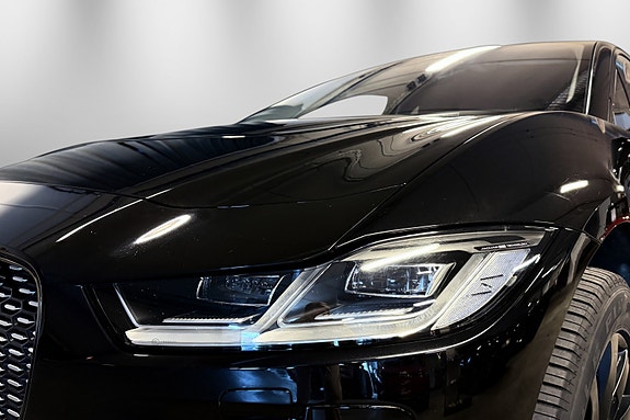Jaguar I-PACE 13 of 30