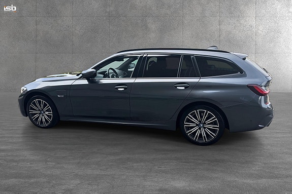 BMW 330e 7 of 30