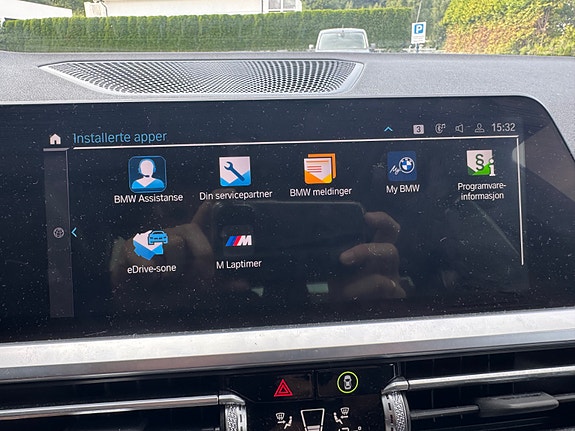 BMW 330e 22 of 30