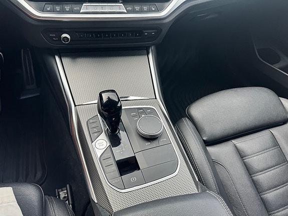 BMW 330e 16 of 30