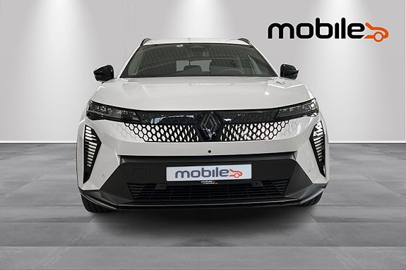 Renault Scenic E-Tech 18 of 29