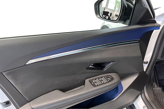 Renault Scenic E-Tech 17 of 29