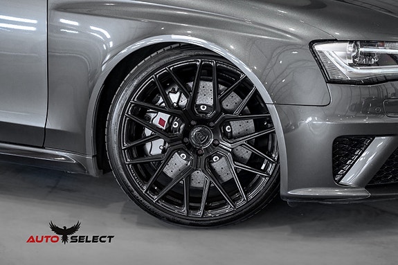 Audi RS4 3 of 30