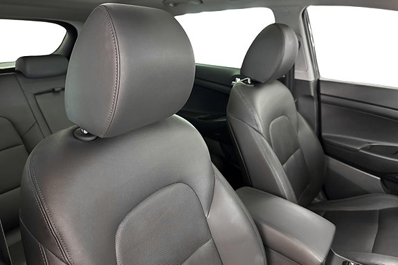 Hyundai Tucson 16 of 30
