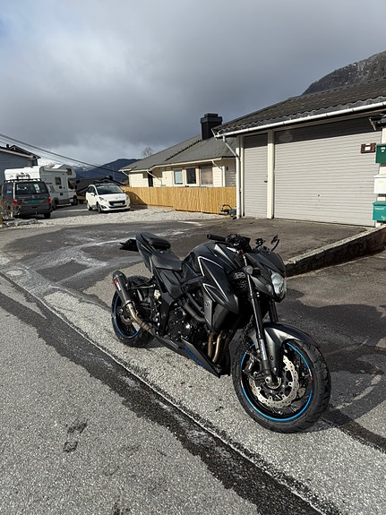 Suzuki GSX-S 750 3 of 9