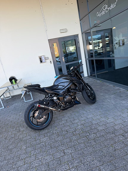 Suzuki GSX-S 750 4 of 9