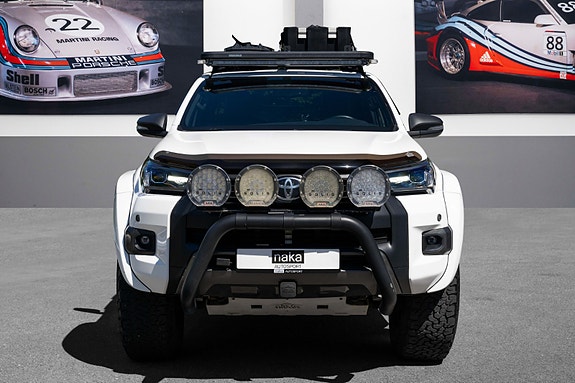 Toyota HiLux 4 of 30