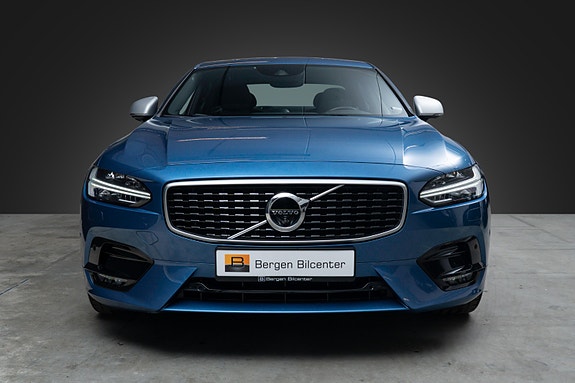 Volvo S90 2 of 26