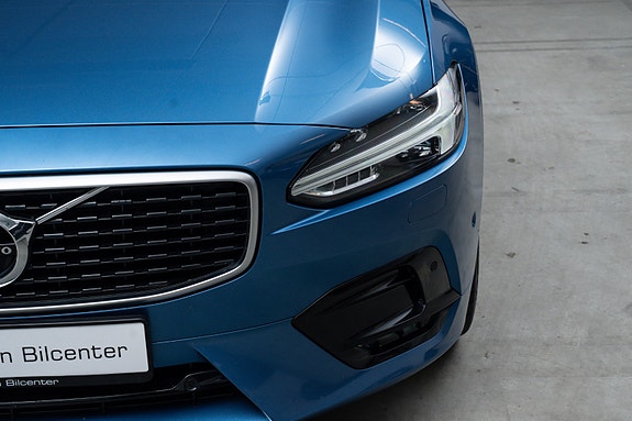 Volvo S90 3 of 26