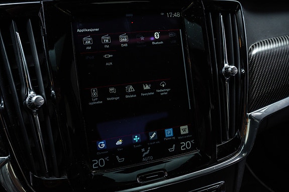 Volvo S90 21 of 26