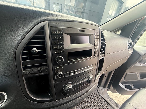 Mercedes-Benz Marco Polo 16 of 17