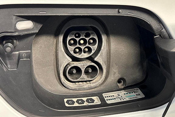 Volkswagen ID.4 GTX 26 of 27