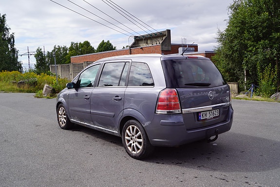 Opel Zafira 6 of 28