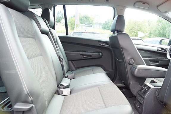 Opel Zafira 15 of 28