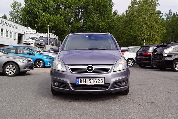 Opel Zafira 2 of 28