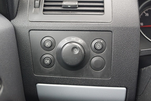 Opel Zafira 22 of 28