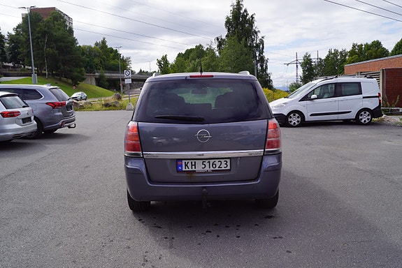 Opel Zafira 5 of 28