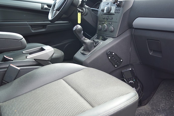 Opel Zafira 12 of 28