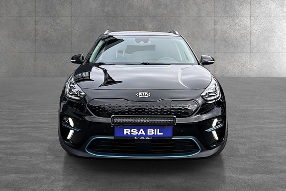 Kia e-Niro 2 of 15