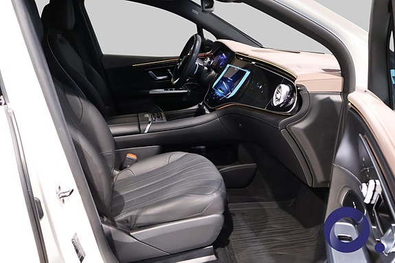 Mercedes-Benz EQE SUV 10 of 30