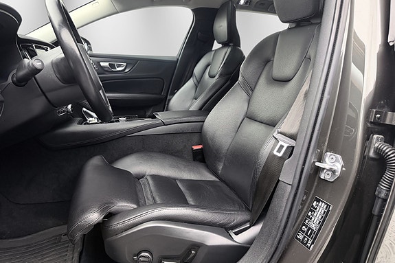 Volvo V60 15 of 30