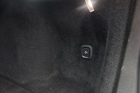 Volvo V60 13 of 30