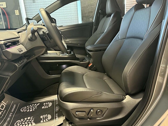 Subaru Solterra 12 of 21