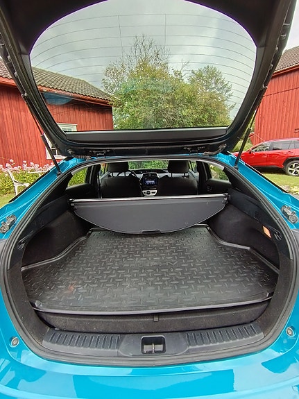 Toyota Prius Plug-in Hybrid 13 of 14