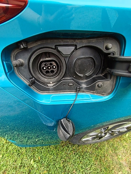 Toyota Prius Plug-in Hybrid 7 of 14