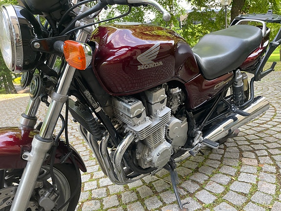 Honda CB Sevenfifty 10 of 12