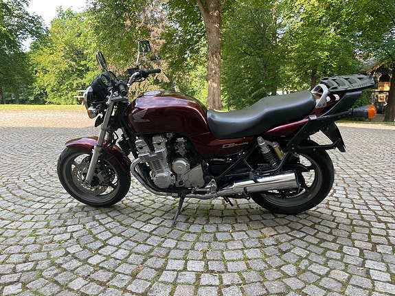 Honda CB Sevenfifty 2 of 12