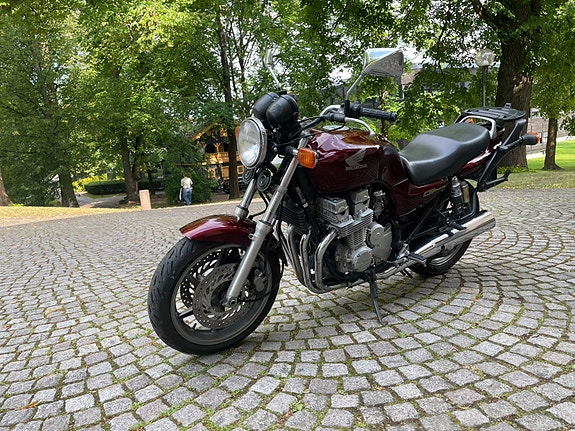 Honda CB Sevenfifty 3 of 12
