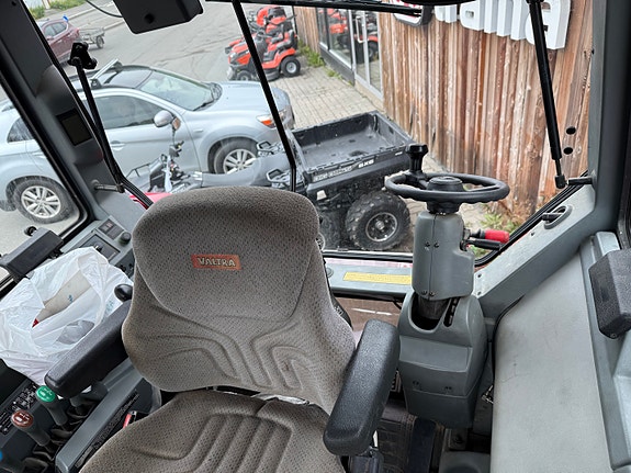 Valtra T150 12 of 22