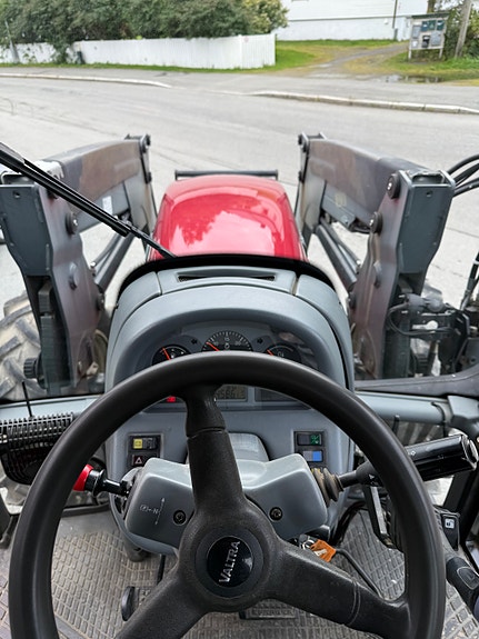 Valtra T150 17 of 22
