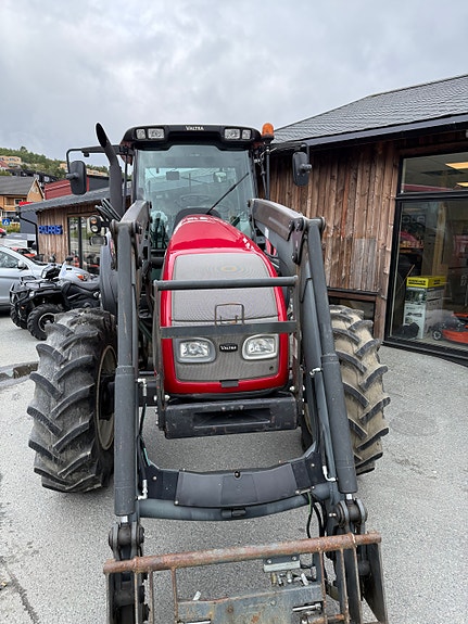 Valtra T150 4 of 22