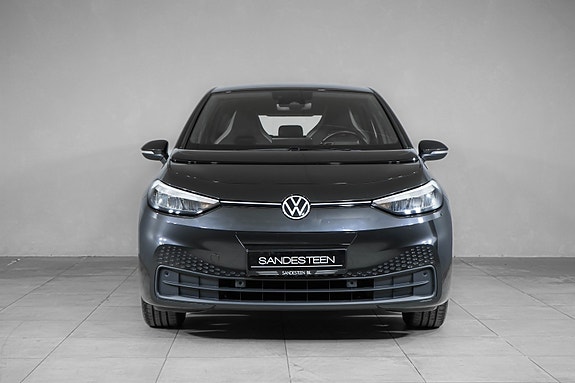 Volkswagen ID.3 2 of 23