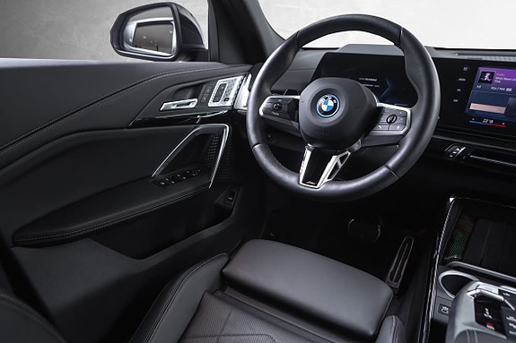 BMW iX2 28 of 30