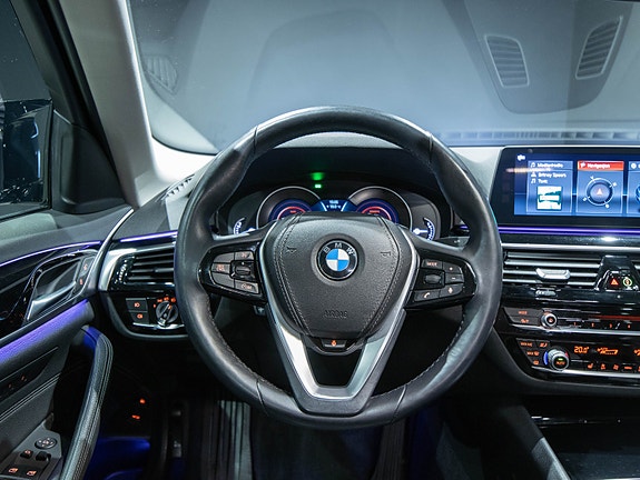 BMW 530e 12 of 25