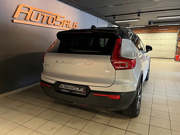Volvo XC40 11 of 29