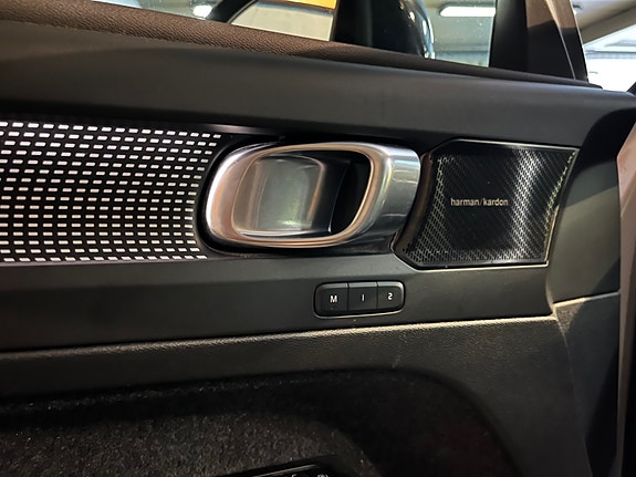 Volvo XC40 21 of 29