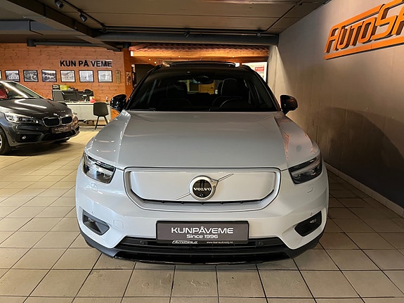 Volvo XC40 4 of 29