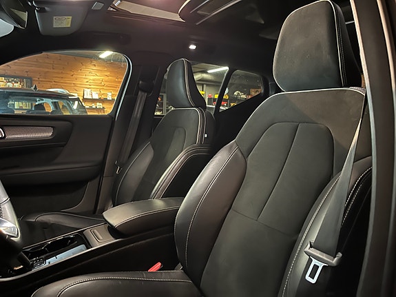Volvo XC40 20 of 29