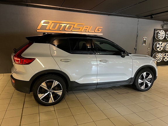 Volvo XC40 9 of 29