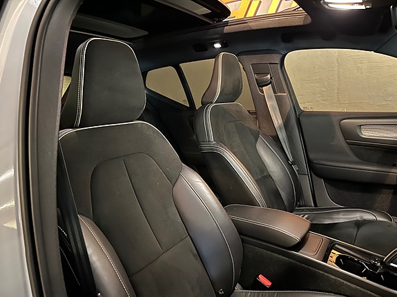 Volvo XC40 24 of 29
